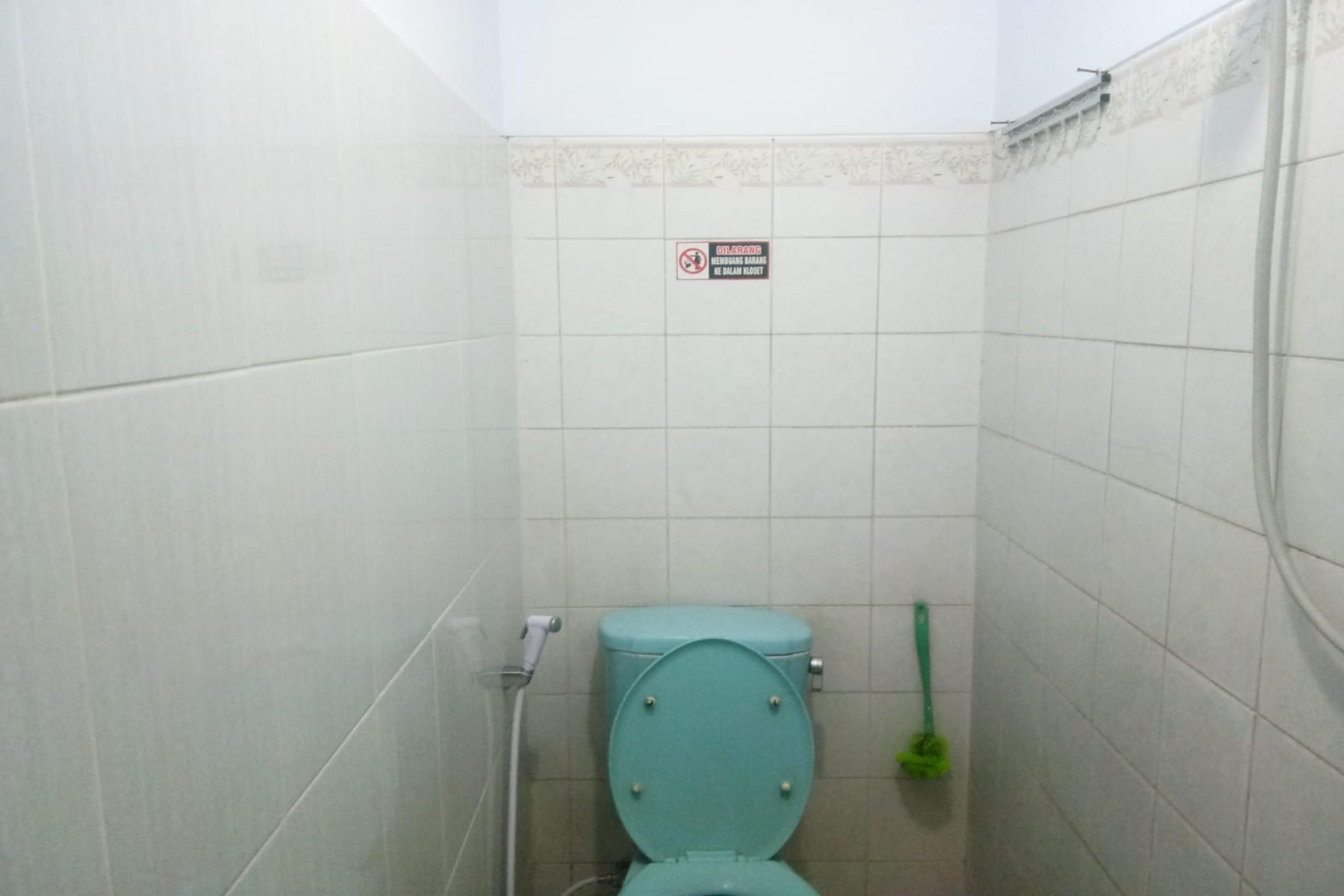 Oyo 2240 Simpang Tujuh 2*