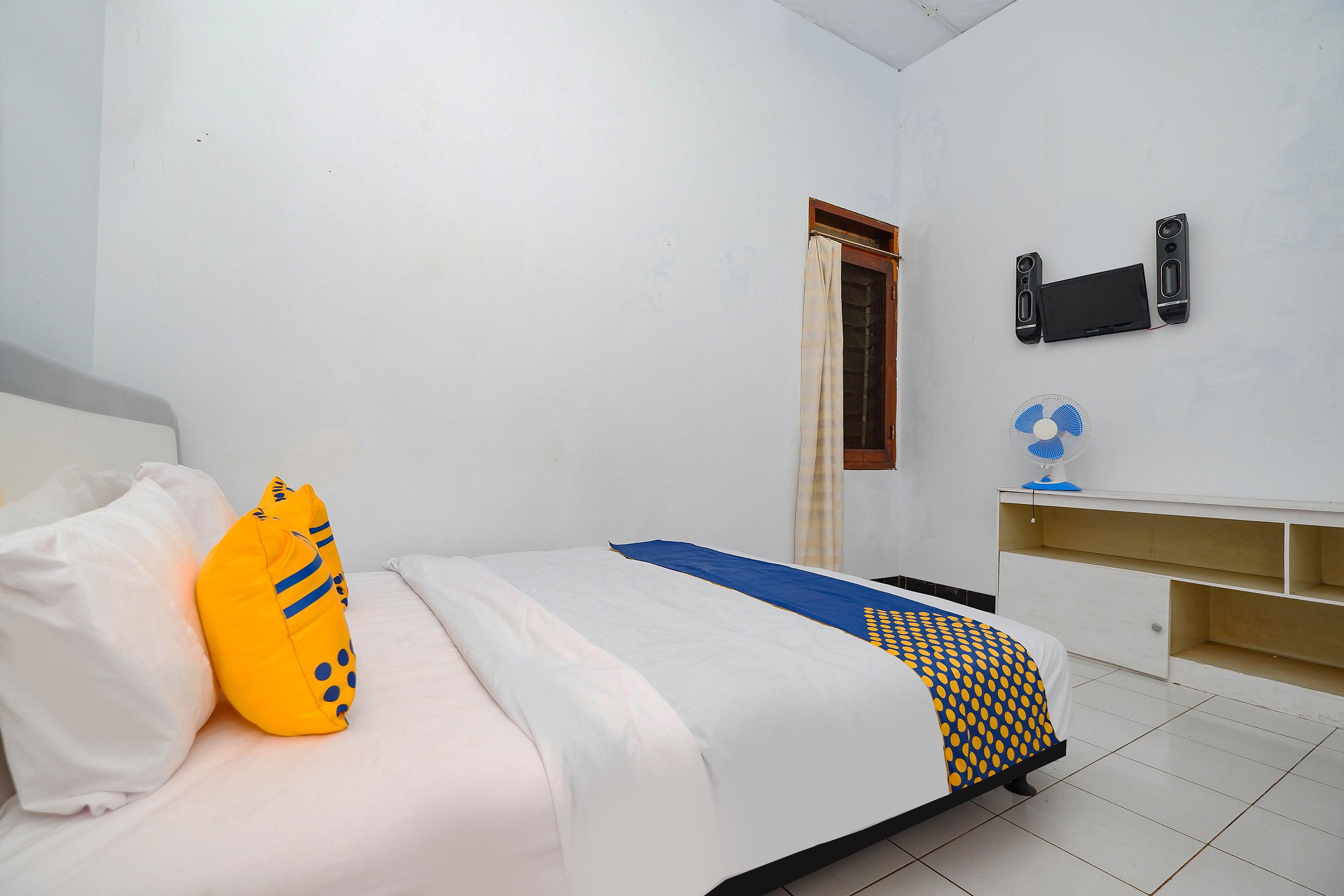 Oyo 2240 Simpang Tujuh 2* Kudus