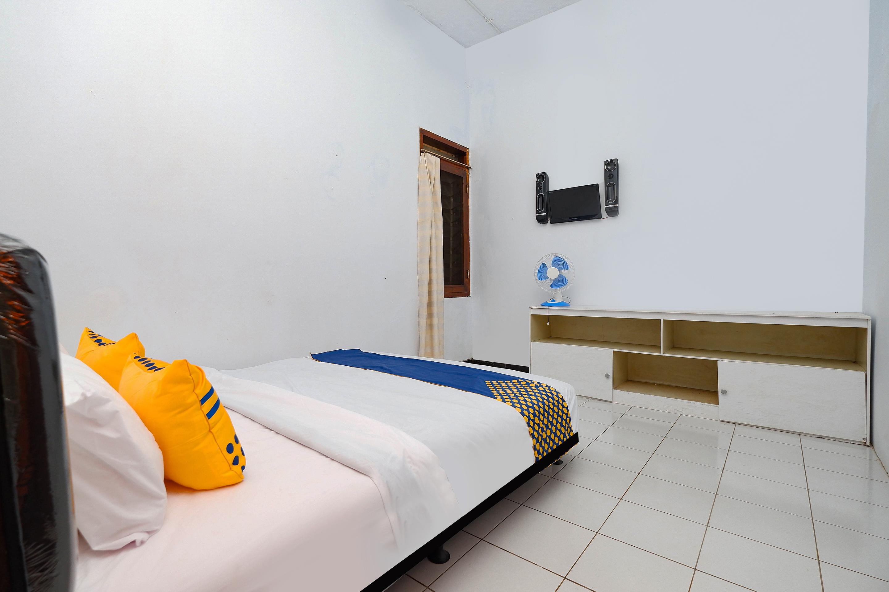 Oyo 2240 Simpang Tujuh Hotel Kudus