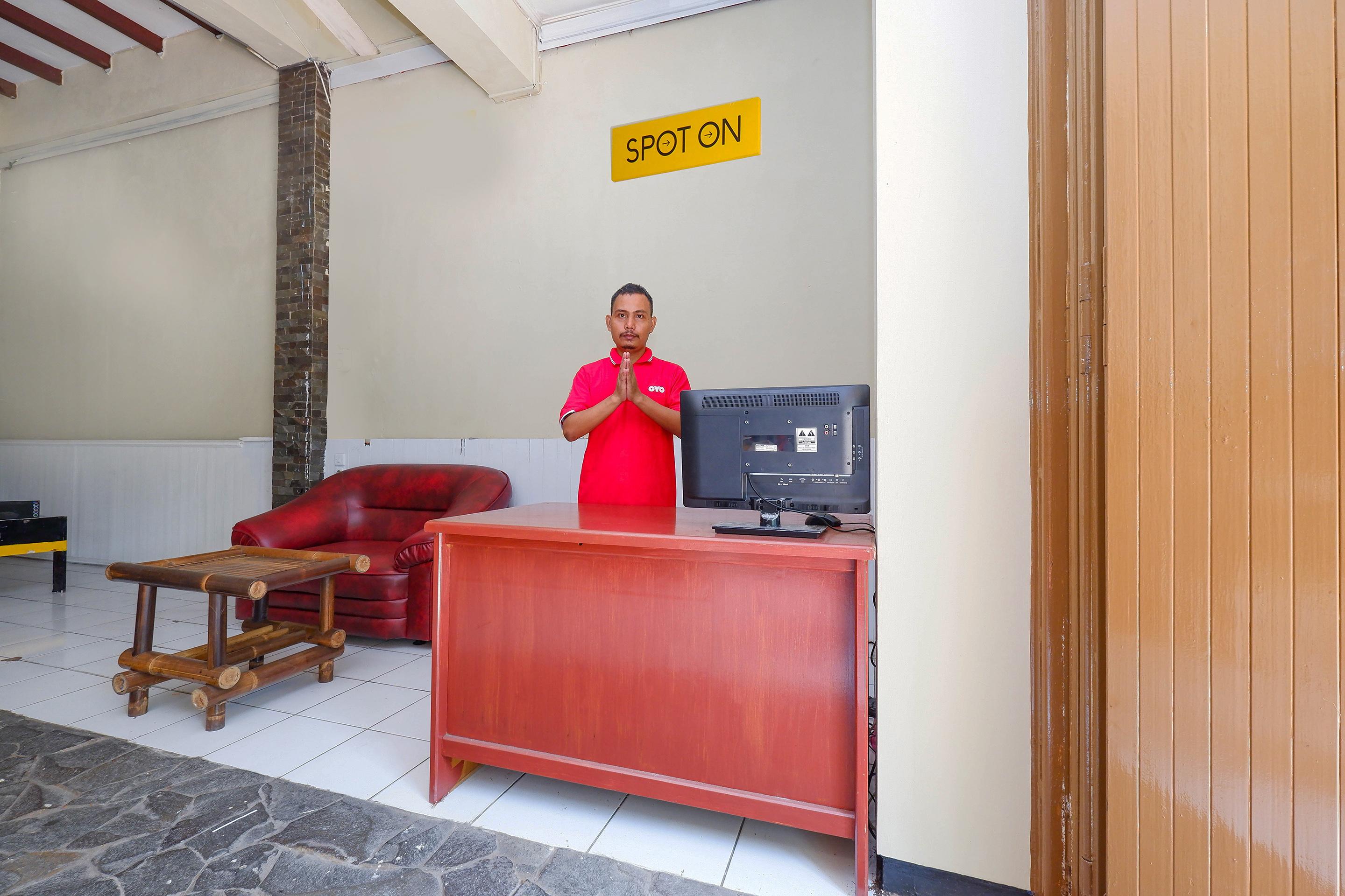 Oyo 2240 Simpang Tujuh Hotel 2*